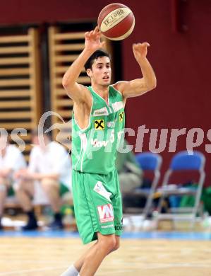 Basketball 2. Bundesliga. KOS Klagenfurt/Celovec gegen Dornbirn Lions.  Franzisco Janvier Sastre Casali (Dornbirn). Klagenfurt, am 21.12.2013.
Foto: Kuess
---
pressefotos, pressefotografie, kuess, qs, qspictures, sport, bild, bilder, bilddatenbank