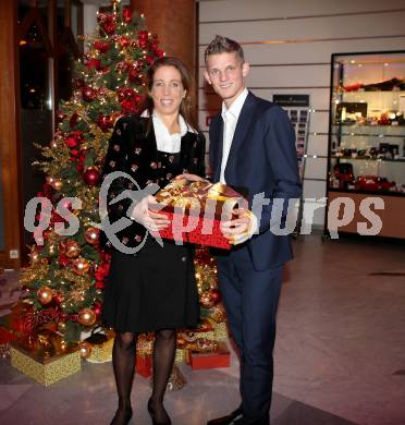 Sportgala. Ehrung Sportler des Jahres. Michaela Taupe-Traer, Thomas Morgenstern. Velden, 23.12.2013.
Foto: Kuess 
---
pressefotos, pressefotografie, kuess, qs, qspictures, sport, bild, bilder, bilddatenbank