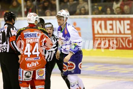 EBEL. Eishockey Bundesliga. KAC gegen VSV. Markus Pirmann, (KAC),  Curtis Fraser (VSV). Klagenfurt, am 26.12.2013
Foto: Kuess 

---
pressefotos, pressefotografie, kuess, qs, qspictures, sport, bild, bilder, bilddatenbank