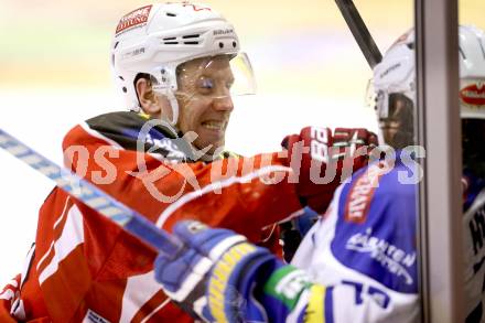 EBEL. Eishockey Bundesliga. KAC gegen VSV. Kirk Furey, (KAC), John Hughes  (VSV). Klagenfurt, am 26.12.2013
Foto: Kuess 

---
pressefotos, pressefotografie, kuess, qs, qspictures, sport, bild, bilder, bilddatenbank