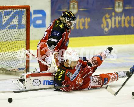 EBEL. Eishockey Bundesliga. KAC gegen VSV. Johannes Reichel, Rene Swette (KAC). Klagenfurt, am 26.12.2013
Foto: Kuess 

---
pressefotos, pressefotografie, kuess, qs, qspictures, sport, bild, bilder, bilddatenbank