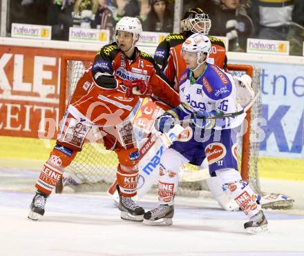 EBEL. Eishockey Bundesliga. KAC gegen VSV. Johannes Reichel, (KAC),  Marco Pewal  (VSV). Klagenfurt, am 26.12.2013
Foto: Kuess 

---
pressefotos, pressefotografie, kuess, qs, qspictures, sport, bild, bilder, bilddatenbank