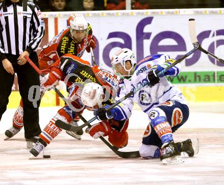 EBEL. Eishockey Bundesliga. KAC gegen VSV. David Schuller, (KAC), Derek Ryan   (VSV). Klagenfurt, am 26.12.2013
Foto: Kuess 

---
pressefotos, pressefotografie, kuess, qs, qspictures, sport, bild, bilder, bilddatenbank