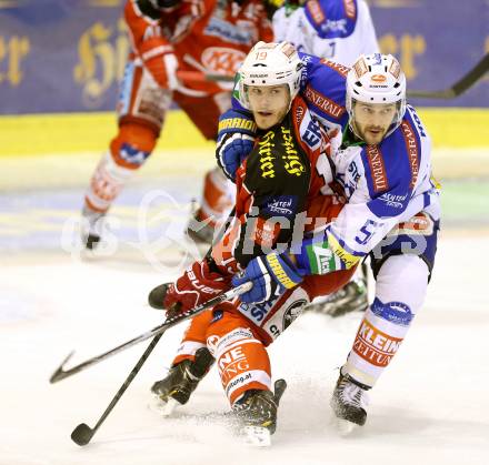 EBEL. Eishockey Bundesliga. KAC gegen VSV. Stephan Geier, (KAC), Scott Hotham  (VSV). Klagenfurt, am 26.12.2013
Foto: Kuess 

---
pressefotos, pressefotografie, kuess, qs, qspictures, sport, bild, bilder, bilddatenbank