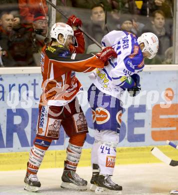 EBEL. Eishockey Bundesliga. KAC gegen VSV. Tyler Spurgeon, (KAC),  Curtis Fraser  (VSV). Klagenfurt, am 26.12.2013
Foto: Kuess 

---
pressefotos, pressefotografie, kuess, qs, qspictures, sport, bild, bilder, bilddatenbank