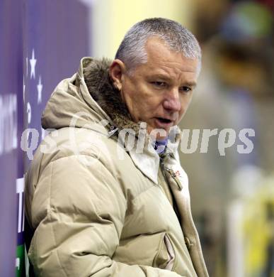 Eishockey. Kaerntner Liga Division I. Tarco Woelfe gegen 1. EHC Althofen. Trainer Hans Sulzer (Tarco). Klagenfurt, 26.12.2013.
Foto: Kuess
---
pressefotos, pressefotografie, kuess, qs, qspictures, sport, bild, bilder, bilddatenbank