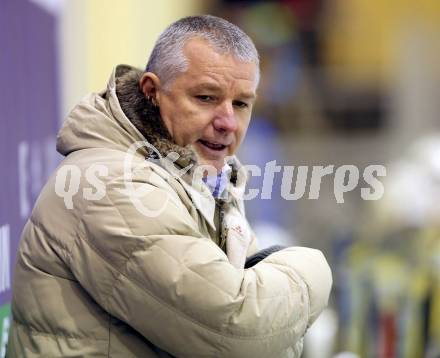 Eishockey. Kaerntner Liga Division I. Tarco Woelfe gegen 1. EHC Althofen. Trainer Hans Sulzer (Tarco). Klagenfurt, 26.12.2013.
Foto: Kuess
---
pressefotos, pressefotografie, kuess, qs, qspictures, sport, bild, bilder, bilddatenbank