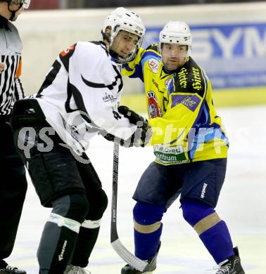 Eishockey. Kaerntner Liga Division I. Tarco Woelfe gegen 1. EHC Althofen. Martin Florian, (Tarco), Markus Klemen (Althofen). Klagenfurt, 26.12.2013.
Foto: Kuess
---
pressefotos, pressefotografie, kuess, qs, qspictures, sport, bild, bilder, bilddatenbank