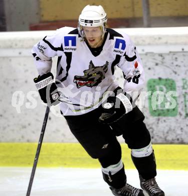 Eishockey. Kaerntner Liga Division I. Tarco Woelfe gegen 1. EHC Althofen. Heiko Ofner (Tarco). Klagenfurt, 26.12.2013.
Foto: Kuess
---
pressefotos, pressefotografie, kuess, qs, qspictures, sport, bild, bilder, bilddatenbank