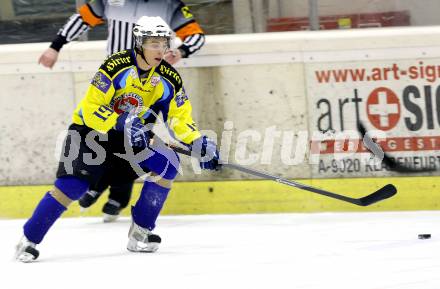 Eishockey. Kaerntner Liga Division I. Tarco Woelfe gegen 1. EHC Althofen. Raphael Riegler (Althofen). Klagenfurt, 26.12.2013.
Foto: Kuess
---
pressefotos, pressefotografie, kuess, qs, qspictures, sport, bild, bilder, bilddatenbank