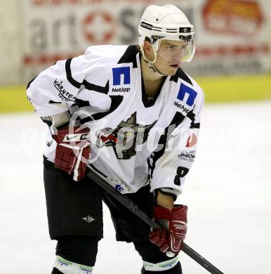 Eishockey. Kaerntner Liga Division I. Tarco Woelfe gegen 1. EHC Althofen. Patrick Witzany (Tarco). Klagenfurt, 26.12.2013.
Foto: Kuess
---
pressefotos, pressefotografie, kuess, qs, qspictures, sport, bild, bilder, bilddatenbank