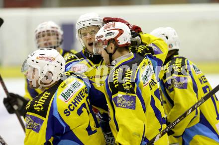 Eishockey. Kaerntner Liga Division I. Tarco Woelfe gegen 1. EHC Althofen. Torjubel (Althofen). Klagenfurt, 26.12.2013.
Foto: Kuess
---
pressefotos, pressefotografie, kuess, qs, qspictures, sport, bild, bilder, bilddatenbank