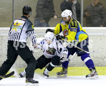 Eishockey. Kaerntner Liga Division I. Tarco Woelfe gegen 1. EHC Althofen. Martin Zeloth, (Tarco), Christoph Waldner (Althofen). Klagenfurt, 26.12.2013.
Foto: Kuess
---
pressefotos, pressefotografie, kuess, qs, qspictures, sport, bild, bilder, bilddatenbank