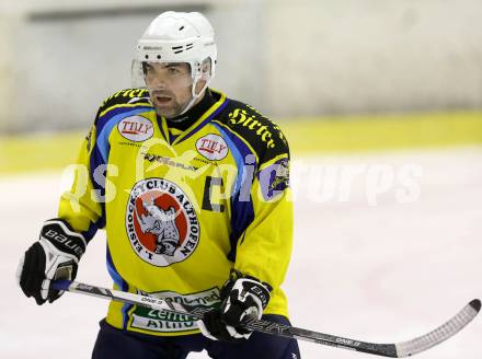 Eishockey. Kaerntner Liga Division I. Tarco Woelfe gegen 1. EHC Althofen. Markus Klemen (Tarco). Klagenfurt, 26.12.2013.
Foto: Kuess
---
pressefotos, pressefotografie, kuess, qs, qspictures, sport, bild, bilder, bilddatenbank