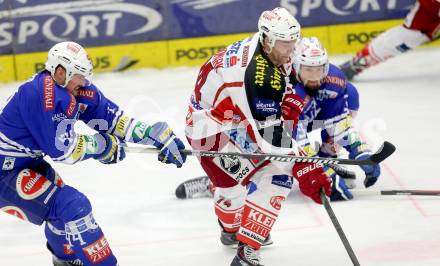 EBEL. Eishockey Bundesliga. EC VSV gegen KAC. Curtis Fraser, Markus Peintner,  (VSV), Jamie Lundmark (KAC). Villach, am 28.12.2013.
Foto: Kuess 


---
pressefotos, pressefotografie, kuess, qs, qspictures, sport, bild, bilder, bilddatenbank