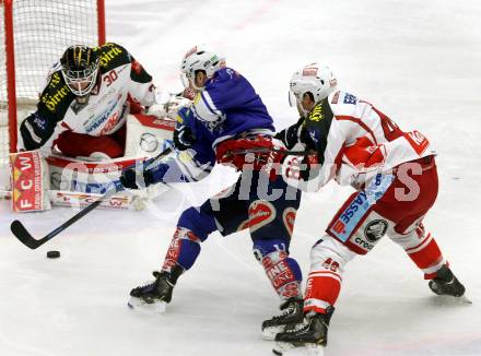 EBEL. Eishockey Bundesliga. EC VSV gegen KAC. Derek Ryan,  (VSV), Rene Swette, Florian Iberer (KAC). Villach, am 28.12.2013.
Foto: Kuess 


---
pressefotos, pressefotografie, kuess, qs, qspictures, sport, bild, bilder, bilddatenbank