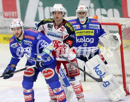 EBEL. Eishockey Bundesliga. EC VSV gegen KAC. Scott Hotham, Jean Philippe Lamoureux,  (VSV), John Lammers (KAC). Villach, am 28.12.2013.
Foto: Kuess 


---
pressefotos, pressefotografie, kuess, qs, qspictures, sport, bild, bilder, bilddatenbank