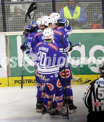 EBEL. Eishockey Bundesliga. EC VSV gegen Dornbirner Eishockey Club.  Torjubel (VSV). Villach, am 30.12.2013.
Foto: Kuess 


---
pressefotos, pressefotografie, kuess, qs, qspictures, sport, bild, bilder, bilddatenbank