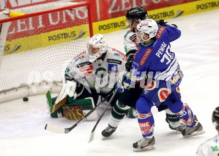 EBEL. Eishockey Bundesliga. EC VSV gegen HDD TELEMACH Olimpija Ljubljana. Marco Pewal, (VSV), Jerry Kuhn  (Laibach). Villach, am 1.1.2014.
Foto: Kuess 


---
pressefotos, pressefotografie, kuess, qs, qspictures, sport, bild, bilder, bilddatenbank