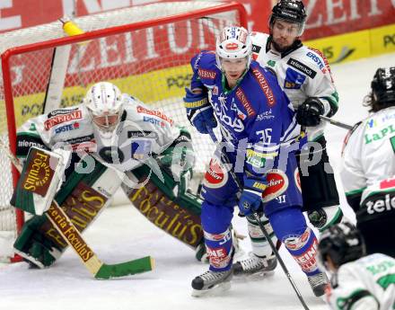 EBEL. Eishockey Bundesliga. EC VSV gegen HDD TELEMACH Olimpija Ljubljana. Marco Pewal, (VSV), Jerry Kuhn, Kenneth Macauley  (Laibach). Villach, am 1.1.2014.
Foto: Kuess 


---
pressefotos, pressefotografie, kuess, qs, qspictures, sport, bild, bilder, bilddatenbank