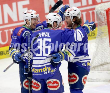 EBEL. Eishockey Bundesliga. EC VSV gegen HDD TELEMACH Olimpija Ljubljana. Torjubel Marco Pewal, Derek Ryan, John Hughes (VSV). Villach, am 1.1.2014.
Foto: Kuess 


---
pressefotos, pressefotografie, kuess, qs, qspictures, sport, bild, bilder, bilddatenbank