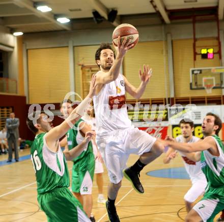 Basketball 2. Bundesliga. Woerthersee Piraten gegen KOS Klagenfurt/Celovec. Alexander Ey (Piraten), Darko Prolic (KOS). Klagenfurt, am 4.1.2014.
Foto: Kuess
---
pressefotos, pressefotografie, kuess, qs, qspictures, sport, bild, bilder, bilddatenbank