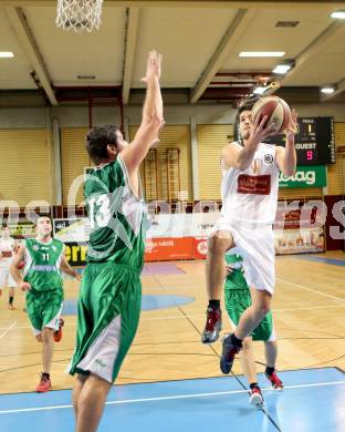 Basketball 2. Bundesliga. Woerthersee Piraten gegen KOS Klagenfurt/Celovec. Daniel Gspandl (Piraten), Milovan Radmanovic (KOS). Klagenfurt, am 4.1.2014.
Foto: Kuess
---
pressefotos, pressefotografie, kuess, qs, qspictures, sport, bild, bilder, bilddatenbank