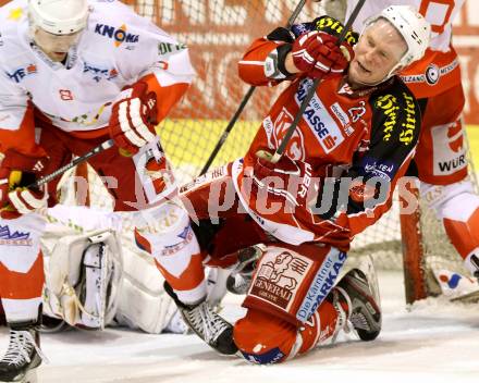 EBEL. Eishockey Bundesliga. KAC gegen HCB Suedtirol. Mike Siklenka,  (KAC), Insam Marco (Bozen). Klagenfurt, am 5.1.2014.
Foto: Kuess 

---
pressefotos, pressefotografie, kuess, qs, qspictures, sport, bild, bilder, bilddatenbank