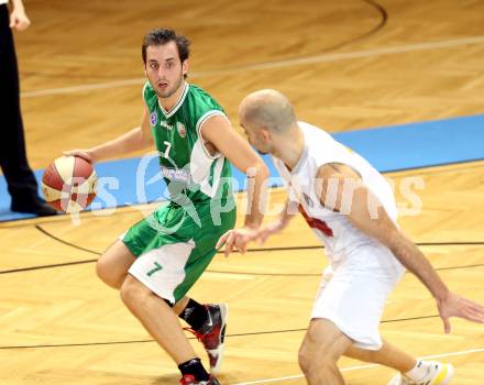 Basketball 2. Bundesliga. Woerthersee Piraten gegen KOS Klagenfurt/Celovec. Joachim Buggelsheim, (Piraten), Rokl Papic (KOS). Klagenfurt, am 4.1.2014.
Foto: Kuess
---
pressefotos, pressefotografie, kuess, qs, qspictures, sport, bild, bilder, bilddatenbank