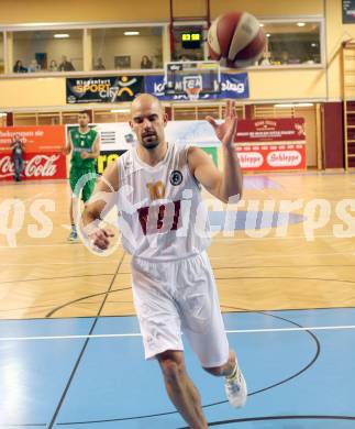 Basketball 2. Bundesliga. Woerthersee Piraten gegen KOS Klagenfurt/Celovec. Joachim Buggelsheim (Piraten). Klagenfurt, am 4.1.2014.
Foto: Kuess
---
pressefotos, pressefotografie, kuess, qs, qspictures, sport, bild, bilder, bilddatenbank