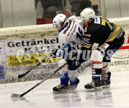 Eishockey Kaerntner Liga Ost. Division II. UEC Kiebitz Althofen gegen Friesacher AC. Thomas Trippolt, (Althofen),  Stefan Krappinger (Friesach). Althofen, 4.1.2014.
Foto: Kuess
---
pressefotos, pressefotografie, kuess, qs, qspictures, sport, bild, bilder, bilddatenbank