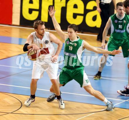 Basketball 2. Bundesliga. Woerthersee Piraten gegen KOS Klagenfurt/Celovec. Sebastian Huber (Piraten), Simon Pasterk (KOS). Klagenfurt, am 4.1.2014.
Foto: Kuess
---
pressefotos, pressefotografie, kuess, qs, qspictures, sport, bild, bilder, bilddatenbank