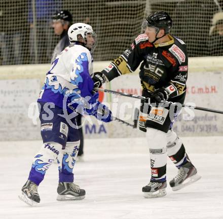 Eishockey Kaerntner Liga Ost. Division II. UEC Kiebitz Althofen gegen Friesacher AC. Nicolas Graf, (Althofen), Horst Leitner (Friesach). Althofen, 4.1.2014.
Foto: Kuess
---
pressefotos, pressefotografie, kuess, qs, qspictures, sport, bild, bilder, bilddatenbank