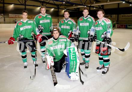 Eishockey Kaerntner Liga Division I. VST ADLER Voelkermarkt. David Rassl, Benjamin Reichart, Johannes Esterl, Christoph Pitomec, Thomas Rack, Christoph Leitsoni. Voelkermarkt, 4.1.2014.
Foto: Kuess
---
pressefotos, pressefotografie, kuess, qs, qspictures, sport, bild, bilder, bilddatenbank