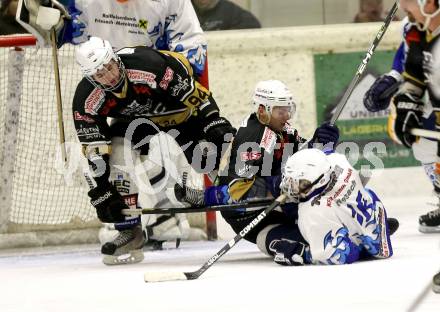 Eishockey Kaerntner Liga Ost. Division II. UEC Kiebitz Althofen gegen Friesacher AC. Johannes Scharf, Alexander Wenzel, (Althofen), Stefan Krappinger (Friesach). Althofen, 4.1.2014.
Foto: Kuess
---
pressefotos, pressefotografie, kuess, qs, qspictures, sport, bild, bilder, bilddatenbank