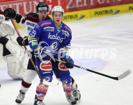 EBEL. Eishockey Bundesliga. EC VSV gegen HC Orli Znojmo. Patrick Platzer (VSV), Patrik Novak (Znaim). Villach, am 7.1.2014.
Foto: Kuess
---
pressefotos, pressefotografie, kuess, qs, qspictures, sport, bild, bilder, bilddatenbank