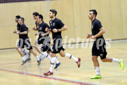 Fussball Bundesliga. Trainingsauftakt RZ Pellets WAC.  Michael Liendl, Boris Huettenbrenner, Sandro Gotal. Wolfsberg, am 7.1.2014.
Foto: Kuess
---
pressefotos, pressefotografie, kuess, qs, qspictures, sport, bild, bilder, bilddatenbank