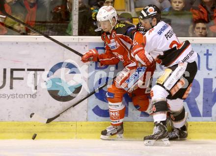 EBEL. Eishockey Bundesliga. KAC gegen HC TWK Innsbruck Die Haie. David Schuller,  (KAC), Florian Pedevilla (Innsbruck). Klagenfurt, am 10.1.2014.
Foto: Kuess 

---
pressefotos, pressefotografie, kuess, qs, qspictures, sport, bild, bilder, bilddatenbank