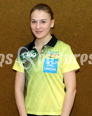 Badminton Bundesliga. ASKOE kelag Kaernten . Portrait. Anna Demmelmayer (KÃ¤rnten). Klagenfurt, 11.1.2014.
Foto: Kuess
---
pressefotos, pressefotografie, kuess, qs, qspictures, sport, bild, bilder, bilddatenbank