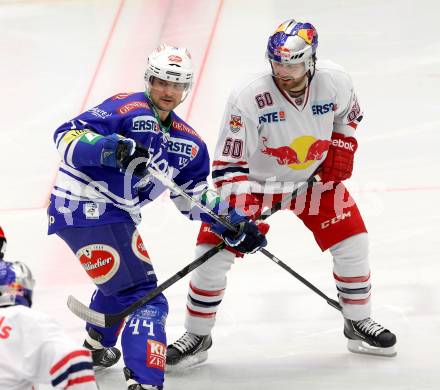 EBEL. Eishockey Bundesliga. EC VSV gegen EC Red Bull Salzburg. Curtis Fraser, (VSV),  Troy Milam (Salzburg). Villach, am 19.1.2014.
Foto: Kuess 


---
pressefotos, pressefotografie, kuess, qs, qspictures, sport, bild, bilder, bilddatenbank