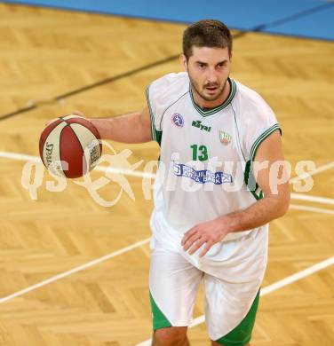 Basketball 2. Bundesliga. KOS Klagenfurt/Celovec gegen BK Mattersburg Rocks. Milovan Radmanovic (KOS). Klagenfurt, am 18.1.2014.
Foto: Kuess
---
pressefotos, pressefotografie, kuess, qs, qspictures, sport, bild, bilder, bilddatenbank