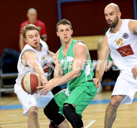 Basketball 2. Bundesliga.  Woerthersee Piraten gegen Dornbirn Lions.  Timi Huber, Joachim Buggelsheim, (Piraten), Dominik Jussel  (Dornbirn). Klagenfurt, am 25.1.2014.
Foto: Kuess
---
pressefotos, pressefotografie, kuess, qs, qspictures, sport, bild, bilder, bilddatenbank