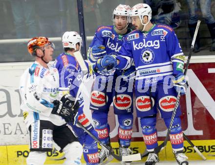 EBEL. Eishockey Bundesliga. EC VSV gegen EHC LIWEST Linz. Torjubel Eric Hunter, Scott Hotham (VSV). Villach, am 26.1.2014.
Foto: Kuess 


---
pressefotos, pressefotografie, kuess, qs, qspictures, sport, bild, bilder, bilddatenbank