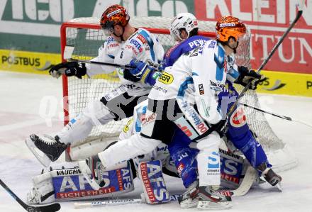 EBEL. Eishockey Bundesliga. EC VSV gegen EHC LIWEST Linz. Marco Pewal, (VSV), Andrew Hedlund, Franklin MacDonald  (Linz). Villach, am 26.1.2014.
Foto: Kuess 


---
pressefotos, pressefotografie, kuess, qs, qspictures, sport, bild, bilder, bilddatenbank