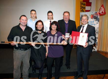 Eishockey. Filmpraesentation. Julian Puschnig, Sepp Puschnig,  Andreas Puschnig, Peter Kaiser. Klagenfurt, am 28.1.2014.
Foto: Kuess
---
pressefotos, pressefotografie, kuess, qs, qspictures, sport, bild, bilder, bilddatenbank