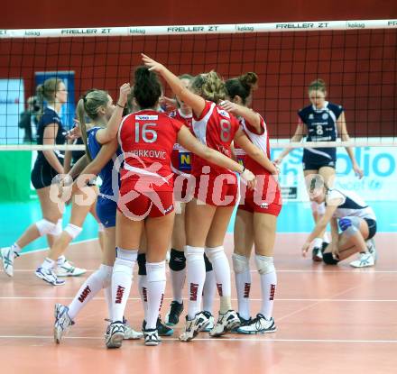 Volleyball Frauen. OEVV Cup. Oesterreichscher Volleyballverband Cup. Sparkasse Wildcats gegen SG SVS Post. Jubel   (Post). Klagenfurt, am 31.1.2015.
Foto: Kuess
---
pressefotos, pressefotografie, kuess, qs, qspictures, sport, bild, bilder, bilddatenbank