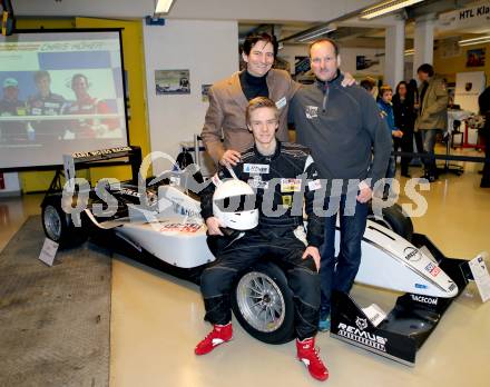 Motorsport. HTL Tag der offenen Tuer. DI Dt. Ruediger Sonitsch (Abteilungsvorstand fuer Elektrotechnik), Ingenieur (Techniker von Hoeher) Arnold Graier, Christopher Hoeher. Klagenfurt, am 1.2.2014.
Foto: Kuess
---
pressefotos, pressefotografie, kuess, qs, qspictures, sport, bild, bilder, bilddatenbank