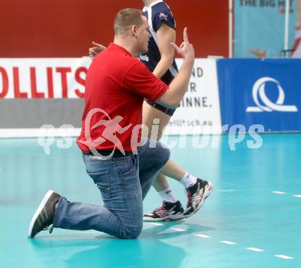 Volleyball Frauen. OEVV Cup. Oesterreichscher Volleyballverband Cup. Sparkasse Wildcats gegen SG SVS Post.  Trainer Joze Casar (Wildcats). Klagenfurt, am 31.1.2015.
Foto: Kuess
---
pressefotos, pressefotografie, kuess, qs, qspictures, sport, bild, bilder, bilddatenbank