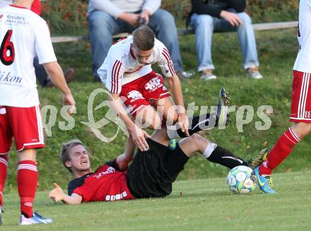 Fussball Unterliga Ost. Ludmannsdorf gegen Woelfnitz. Markus Partl, (Ludmannsdorf),  Stefan Kobald (Woelfnitz). Ludmannsdorf, am 27.10.2013.
Foto: Kuess
Foto: Kuess
---
pressefotos, pressefotografie, kuess, qs, qspictures, sport, bild, bilder, bilddatenbank