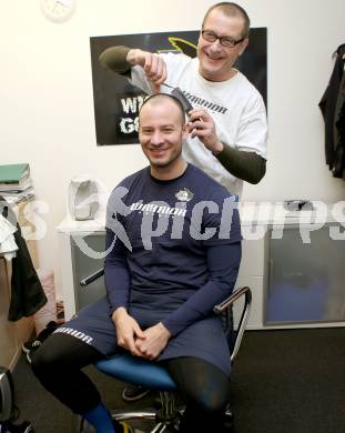 Eishockey Bundesliga. VSV. Marc Brown, Hannu Jaervenpaeae. Villach, 11.1.2014.
Foto: Kuess
---
pressefotos, pressefotografie, kuess, qs, qspictures, sport, bild, bilder, bilddatenbank